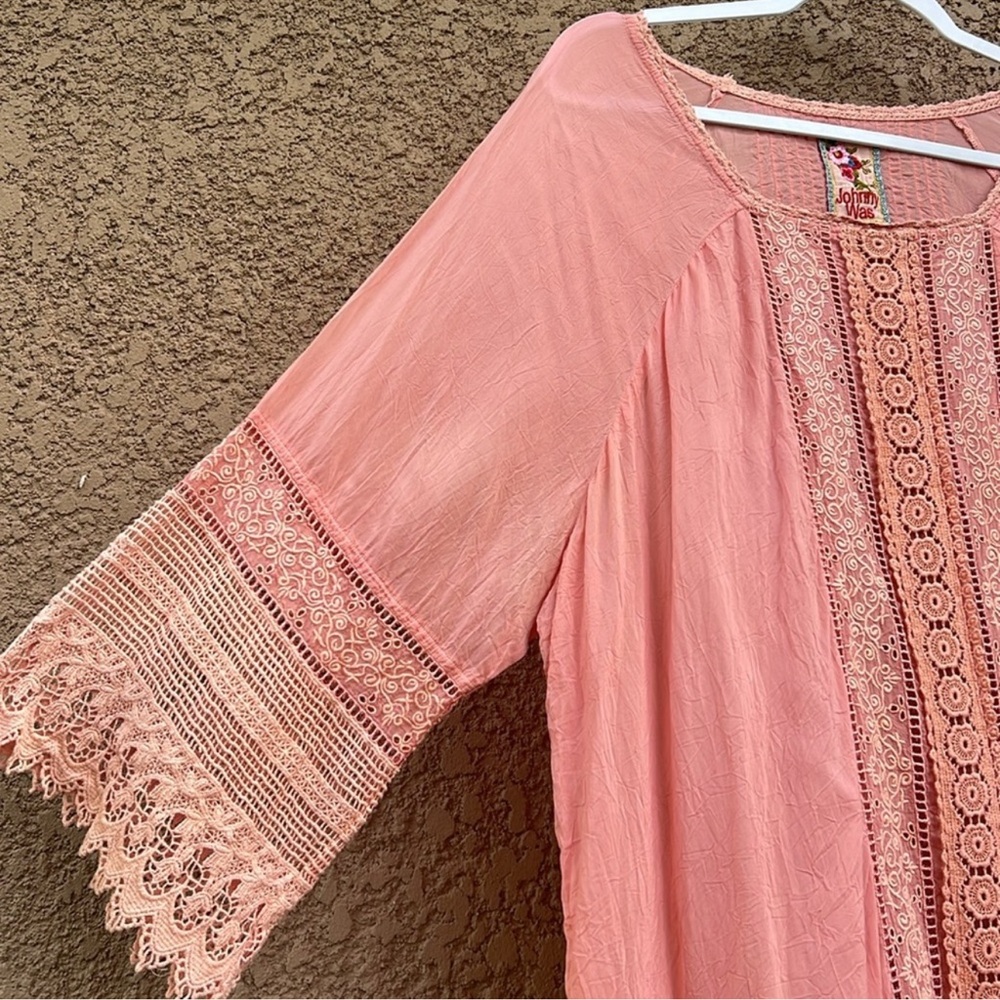 RARE Johnny Was Pink Bell Sleeve Tunic w Asymmetrical Ruffles Size 1X
Blouse Top - Picture 3 of 11